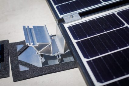Solarlösungen für die Montage von Solarpanels von Ernst Schweizer AG.